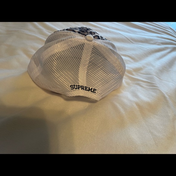 Supreme trucker hat w/ fuzzy cheetah print front - Picture 2 of 5